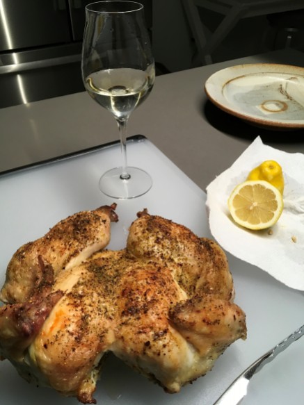 Glass of Paniza VC with Roast Chicken